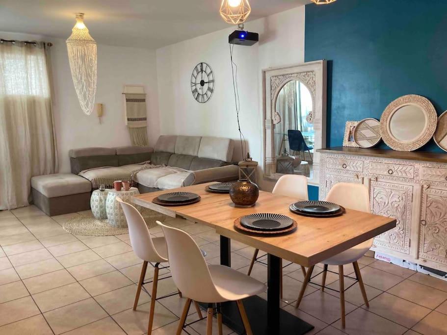 Terre Sainte : Charmant Appart 5 Min De La Plage Apartment Exterior foto